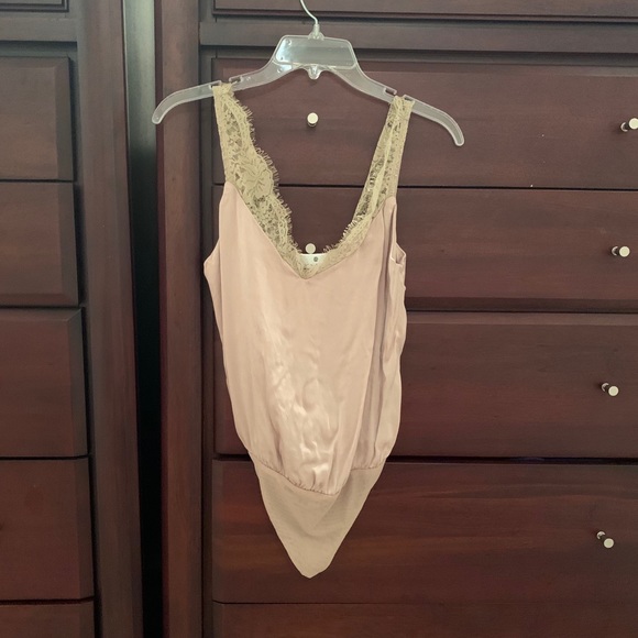 Socialite Lace Trim Blouson Bodysuit - Picture 1 of 4